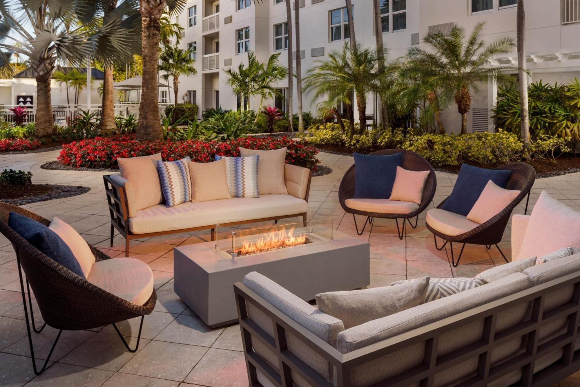 Courtyard By Marriott Miami Aventura Mall Eksteriør billede