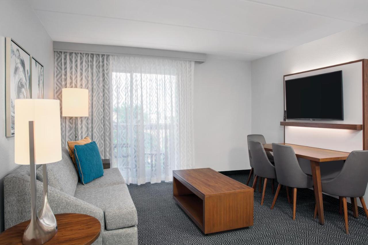 Courtyard By Marriott Miami Aventura Mall Eksteriør billede